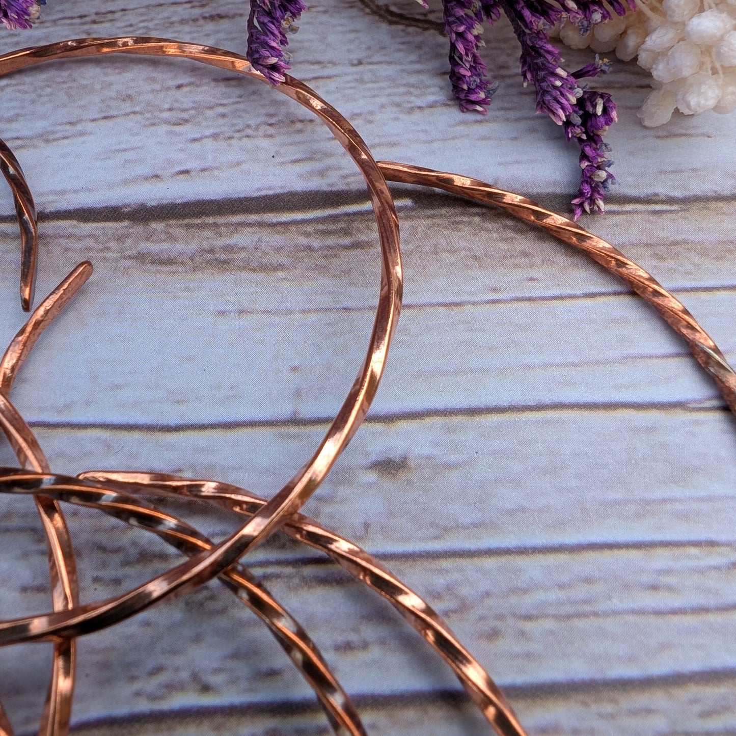 Hedgeroot Twist Cuff